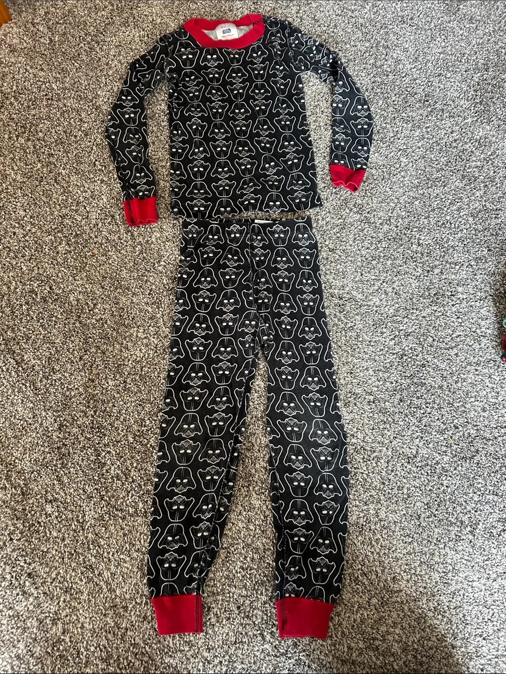 Hanna Andersson Black Star Face Pajama Set with Red Trim